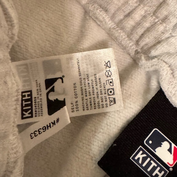 Kith x MLB x Yankees Sweat Pant (Grey) - Picture 6 of 6